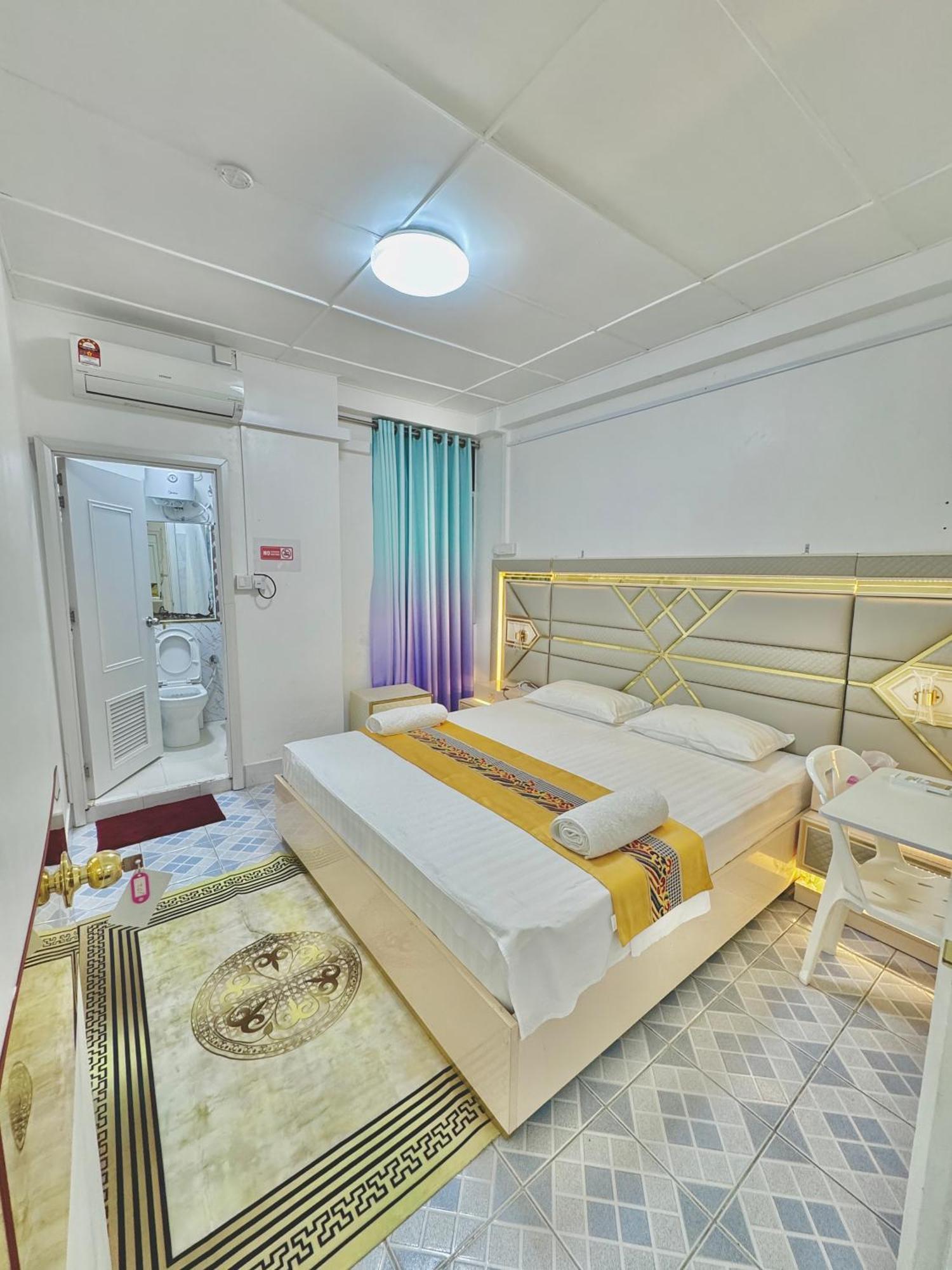 Ontrack Travel Apartment Мале Екстериор снимка